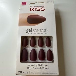 Kiss press on nail set
